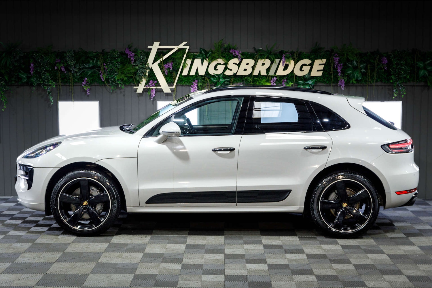 Used Porsche Macan 2019 for sale - 77988282: Photo 54
