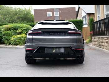 Used Lamborghini Urus 2025 for sale - 75099244: Photo