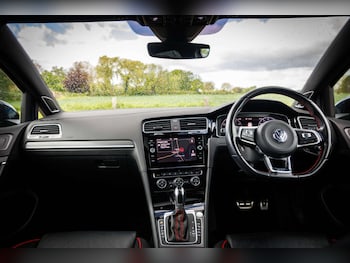 Used Volkswagen Golf 2019 for sale - 78542364: Photo