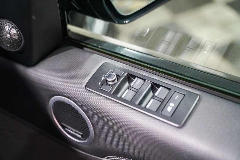 Used Land Rover Discovery 2021 for sale - 76168505: Photo 30