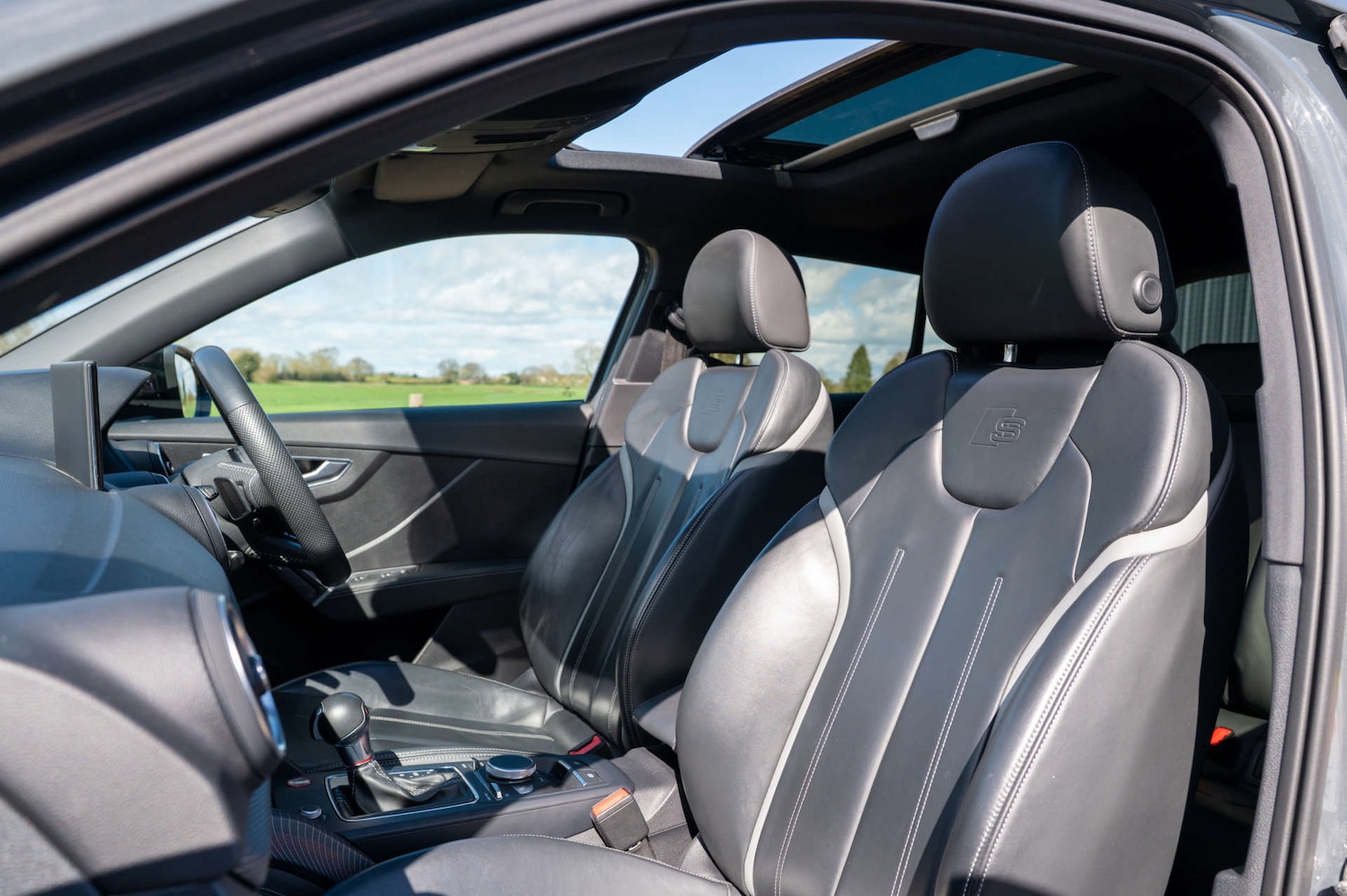 Used Audi SQ2 2020 for sale - 78080699: Photo 2