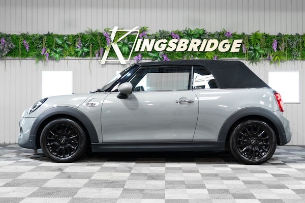 Used MINI Convertible 2019 for sale - 75206513: Photo 11