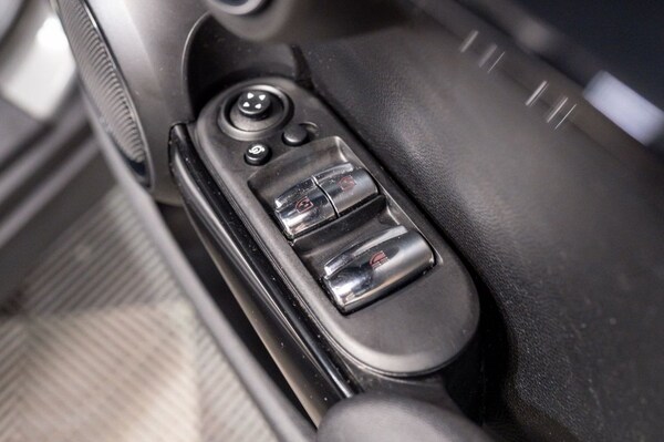 Used MINI Convertible 2019 for sale - 75206513: Photo 13