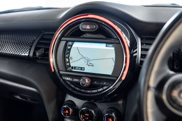 Used MINI Convertible 2019 for sale - 75206513: Photo 32