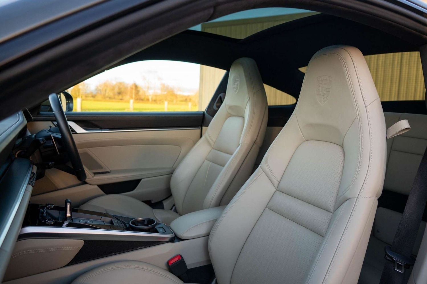 Used Porsche 911 2020 for sale - 77460265: Photo 2