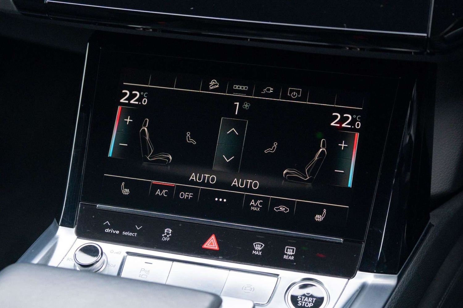 Used Audi Q8 2023 for sale - 77460260: Photo 33