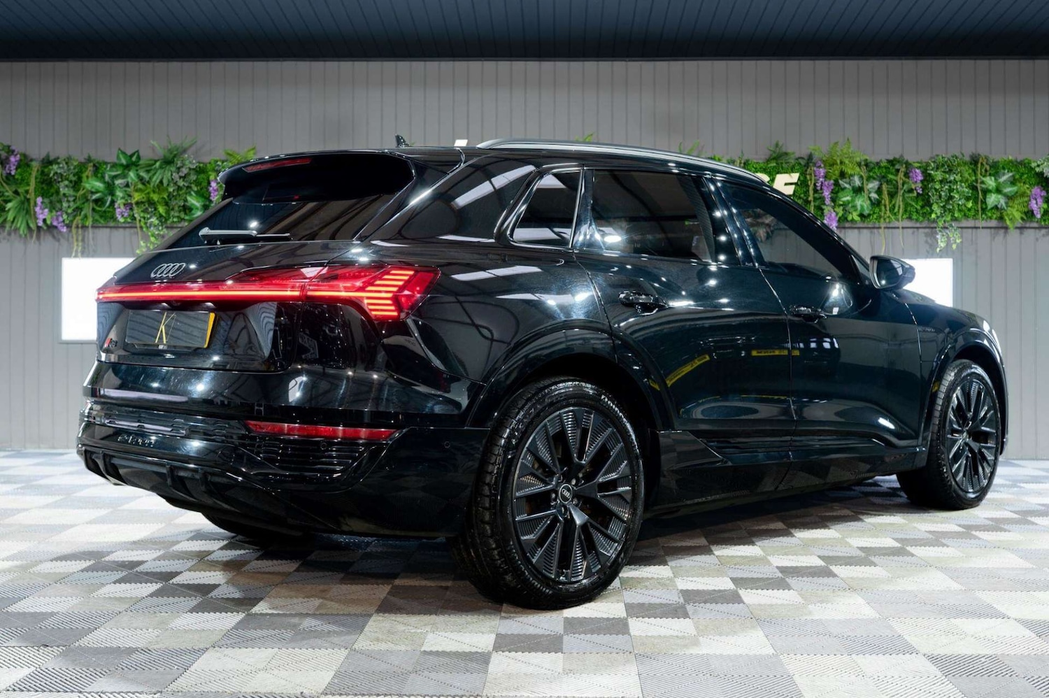 Used Audi Q8 2023 for sale - 77460260: Photo 5