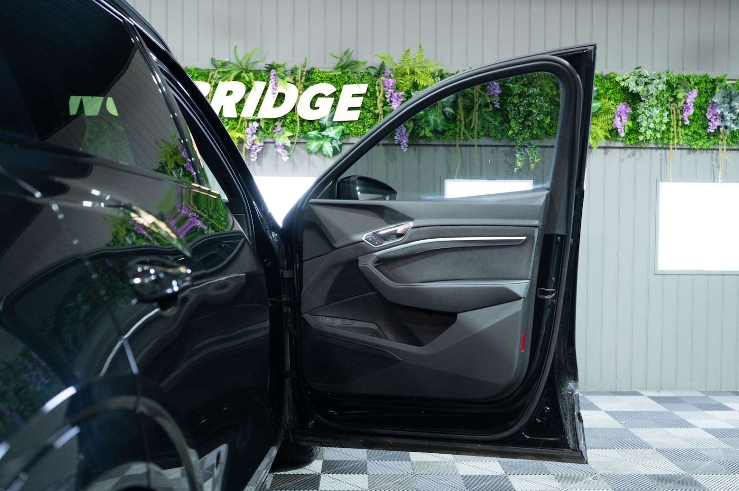 Used Audi Q8 2023 for sale - 77460260: Photo 50