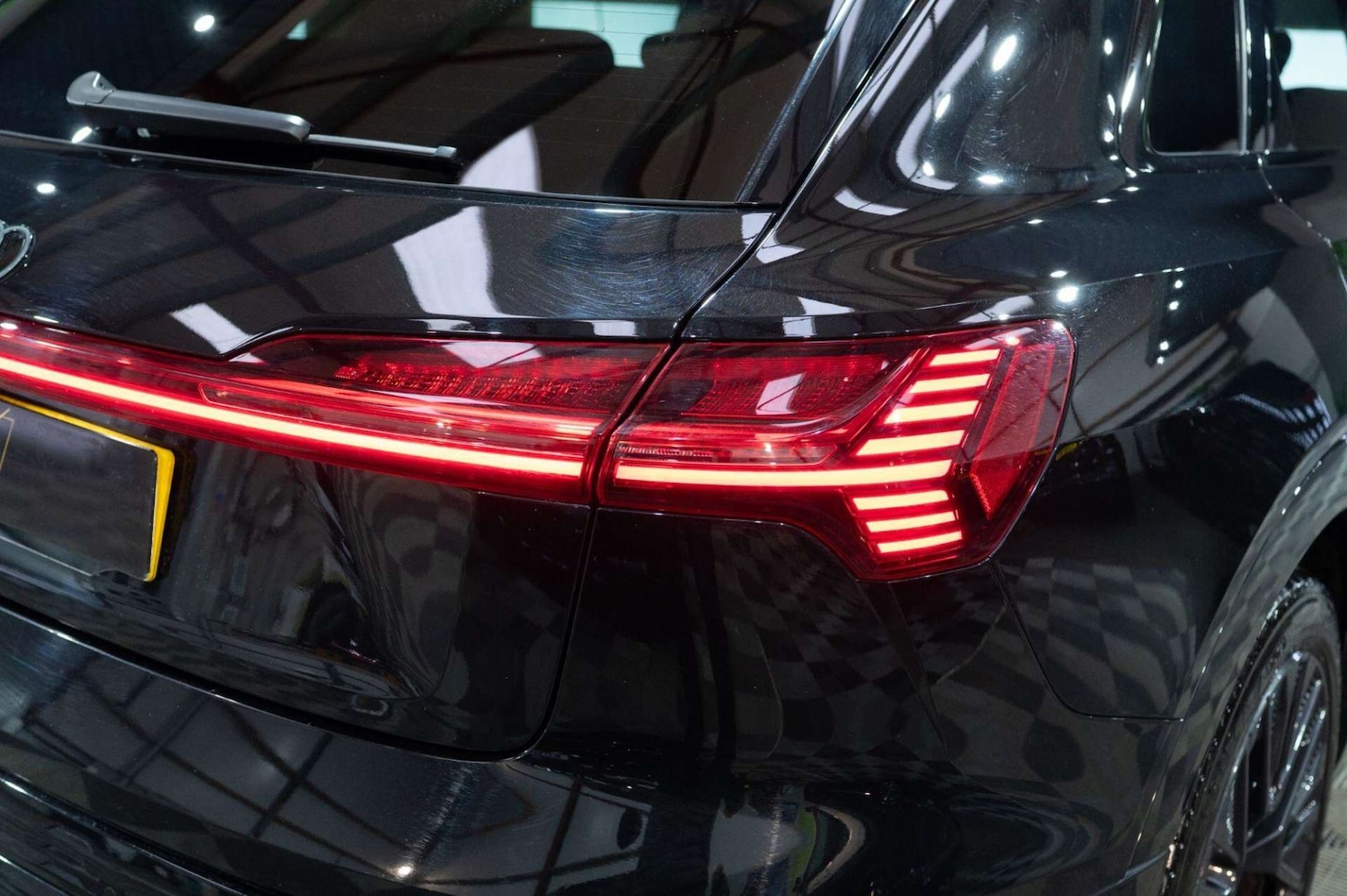 Used Audi Q8 2023 for sale - 77460260: Photo 55