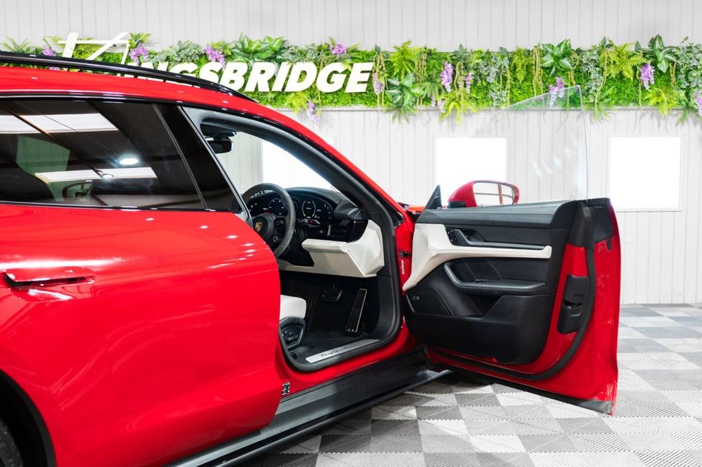 Used Porsche Taycan 2024 for sale - 77451480: Photo 10