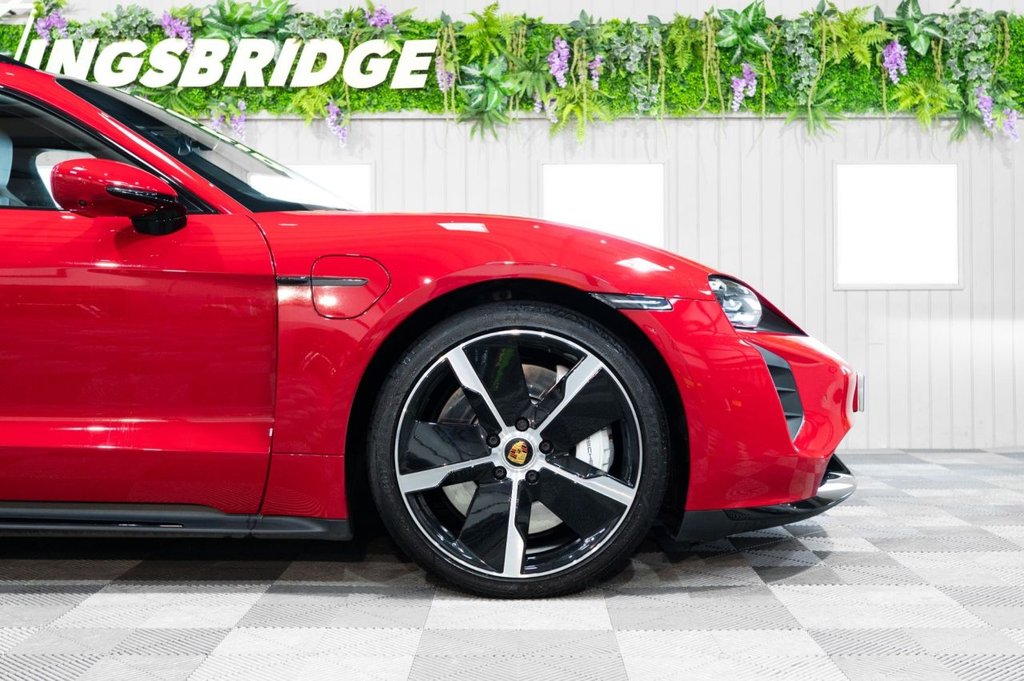 Used Porsche Taycan 2024 for sale - 77451480: Photo 8