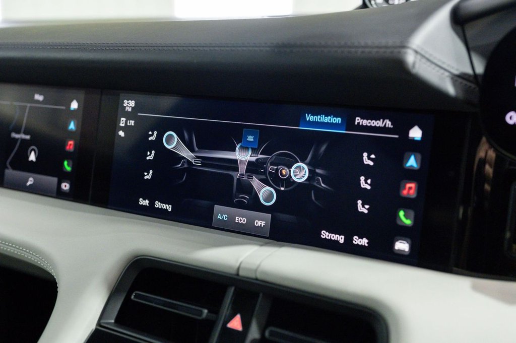 Used Porsche Taycan 2024 for sale - 75877139: Photo 40