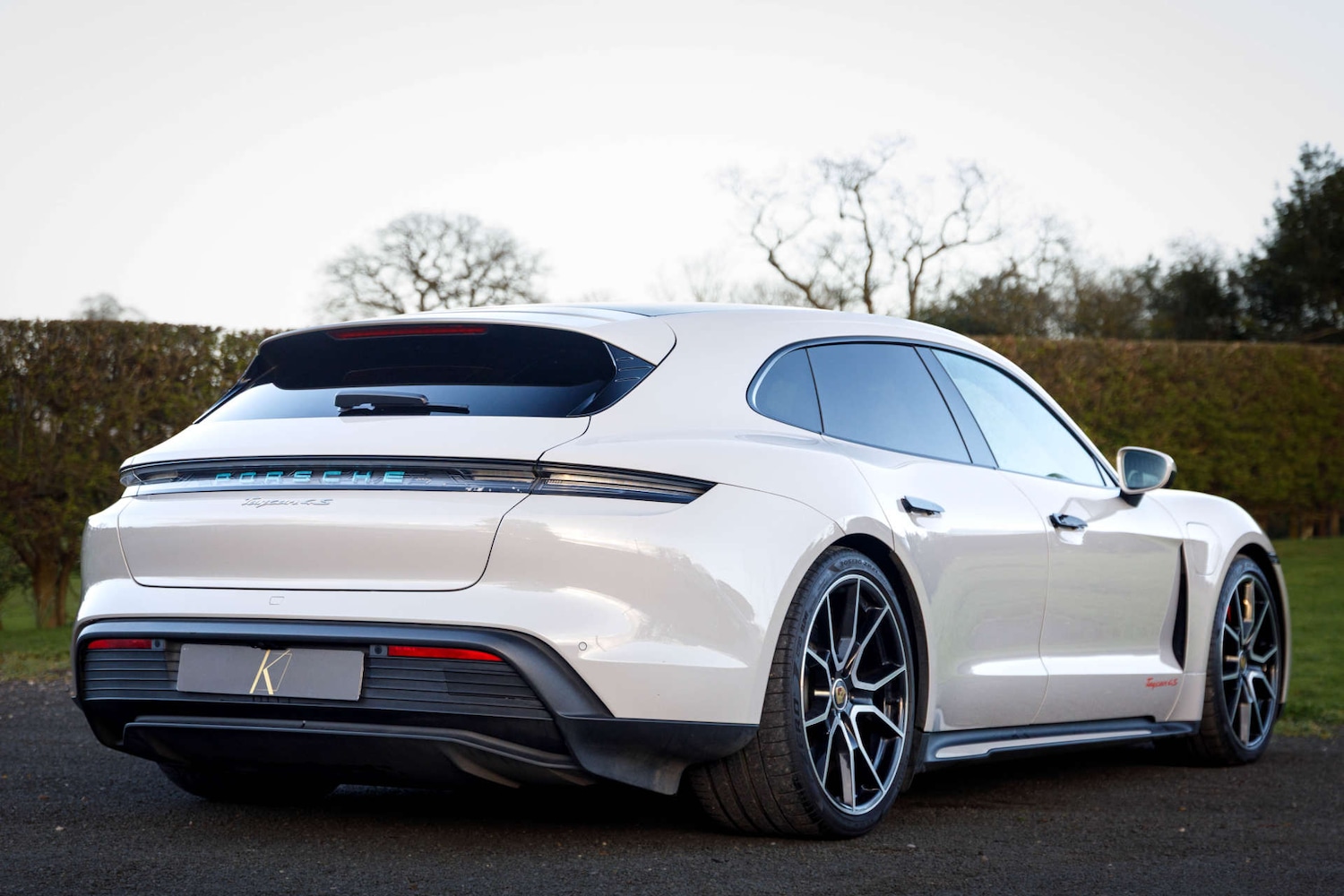 Used Porsche Taycan 2023 for sale - 78045060: Photo 2