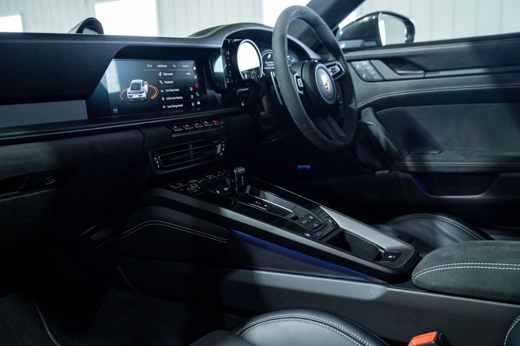 Used Porsche 911 2023 for sale - 76910345: Photo 24