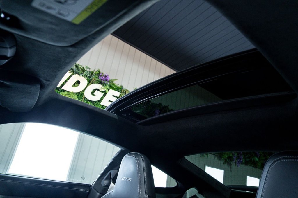 Used Porsche 911 2023 for sale - 76910345: Photo 27