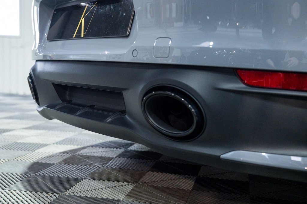 Used Porsche 911 2023 for sale - 76910345: Photo 3