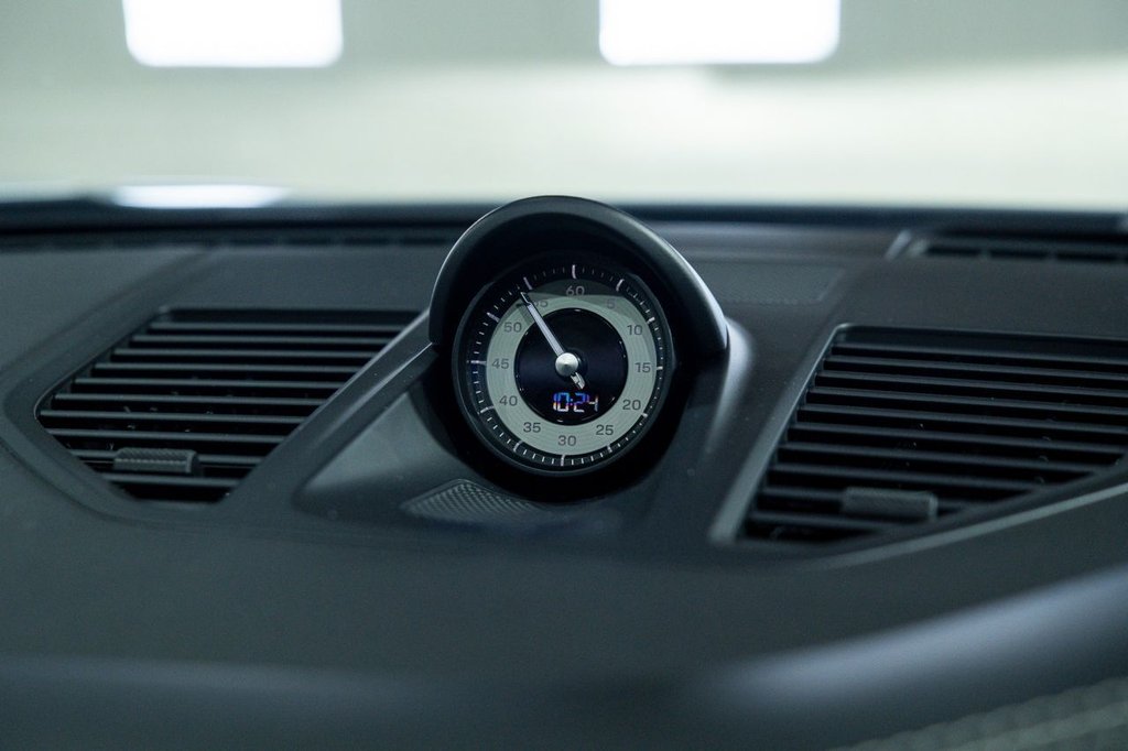 Used Porsche 911 2023 for sale - 76910345: Photo 50