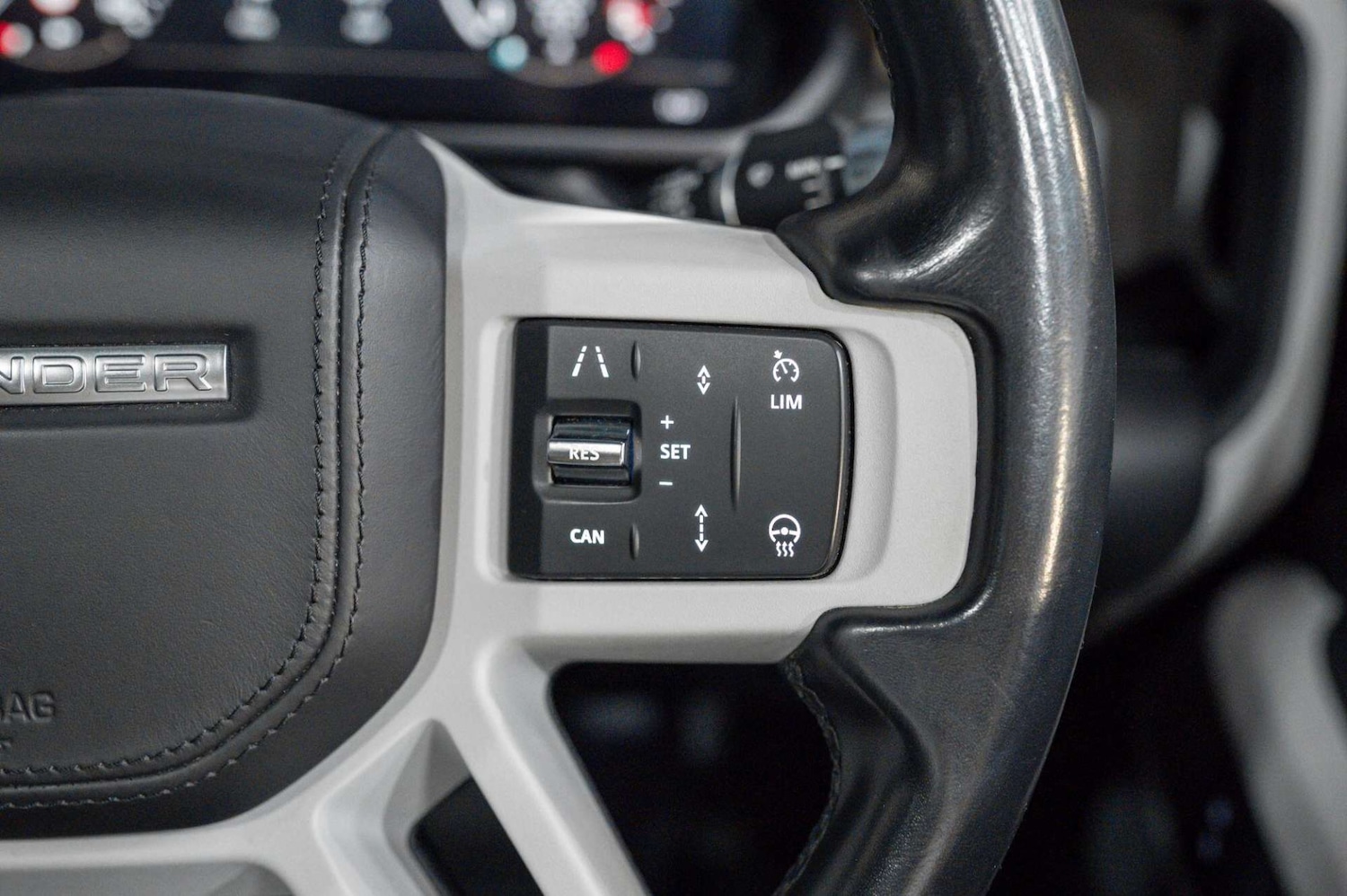 Used Land Rover Defender 2021 for sale - 77460291: Photo 50