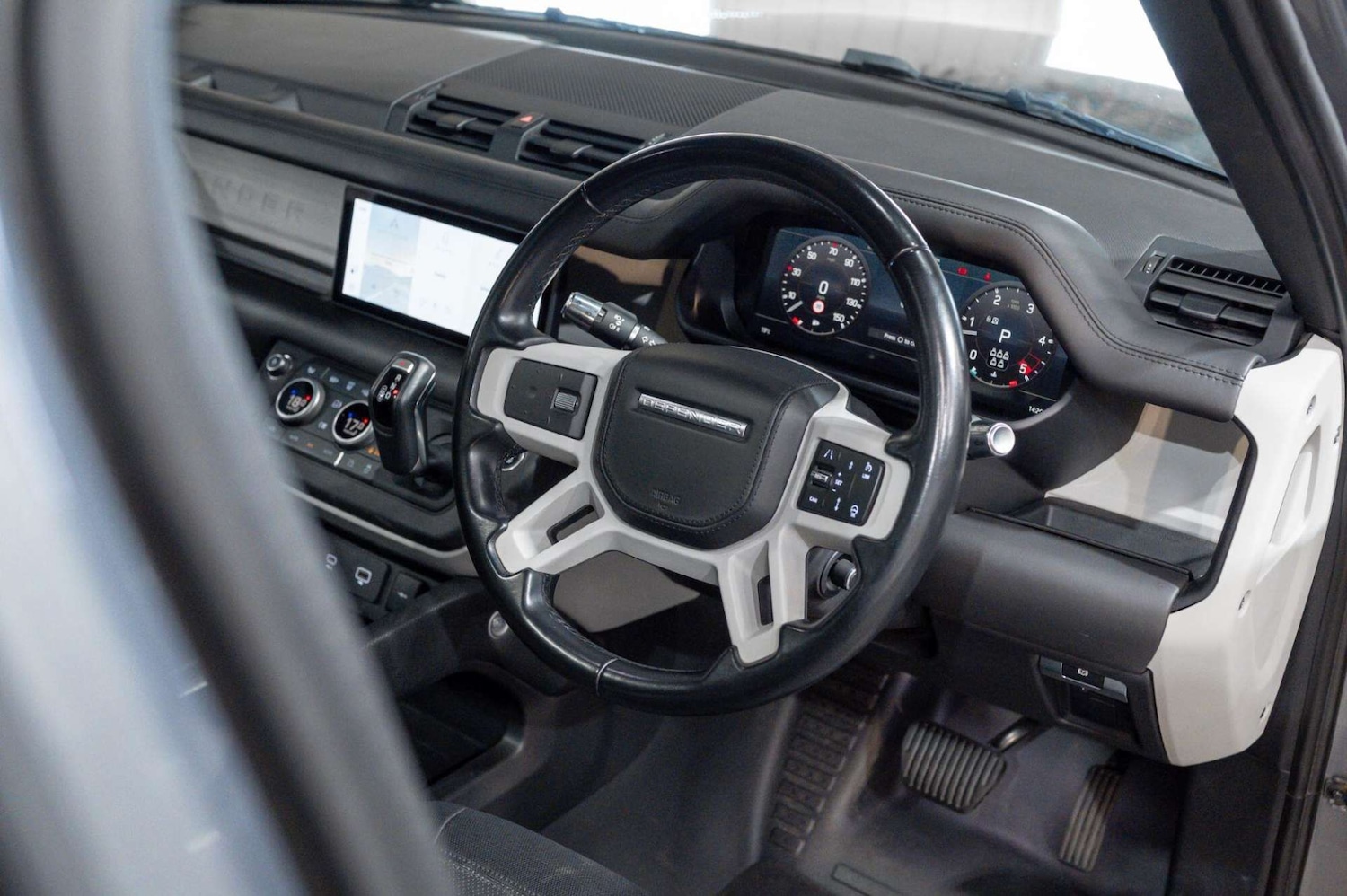 Used Land Rover Defender 2021 for sale - 77460291: Photo 55