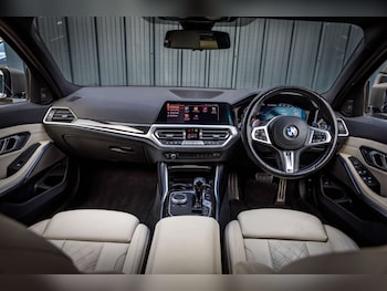 Used BMW 3 Series 2021 for sale - 77578897: Photo