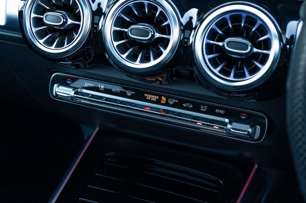 Used Mercedes-Benz GLB 2023 for sale - 77227280: Photo 27