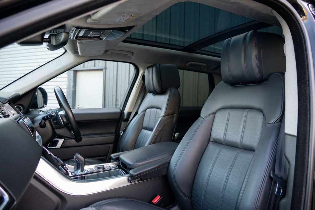 Used Land Rover Range Rover Sport 2021 for sale - 77164117: Photo 2