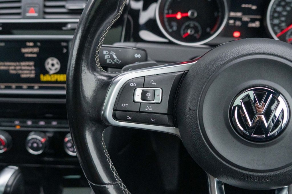 Used Volkswagen Golf 2016 for sale - 77059603: Photo 30