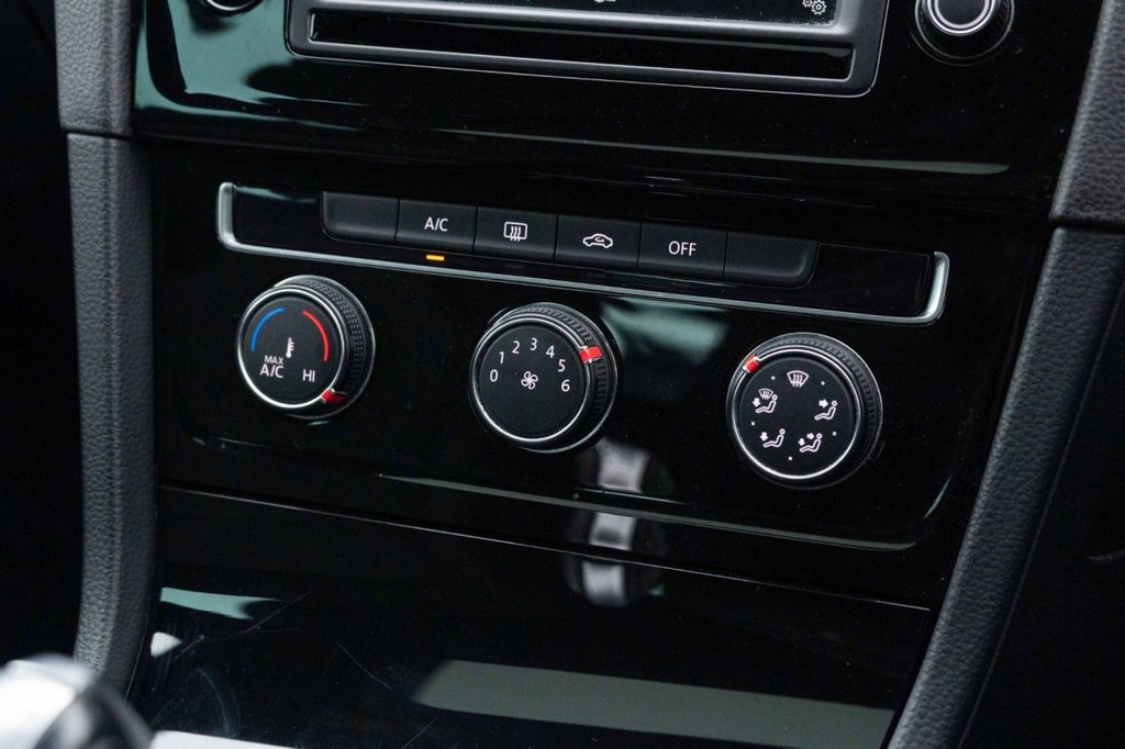 Used Volkswagen Golf 2016 for sale - 77059603: Photo 31