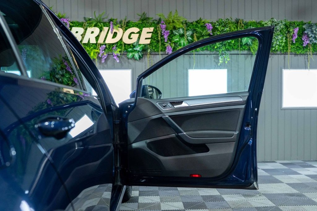 Used Volkswagen Golf 2016 for sale - 77059603: Photo 39