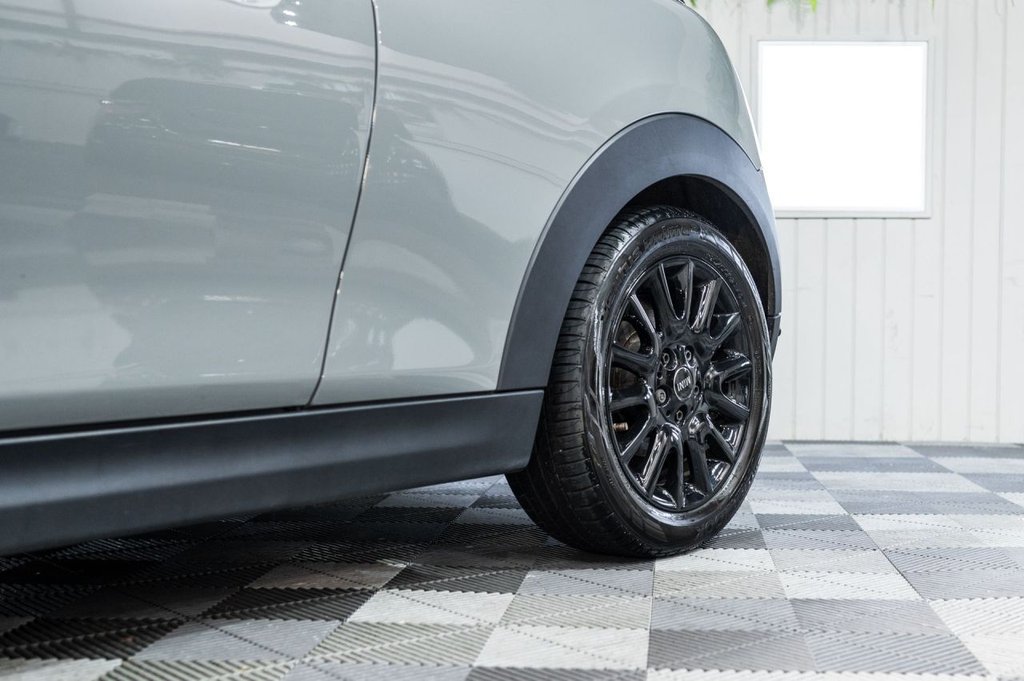 Used MINI Convertible 2019 for sale - 77355930: Photo 18