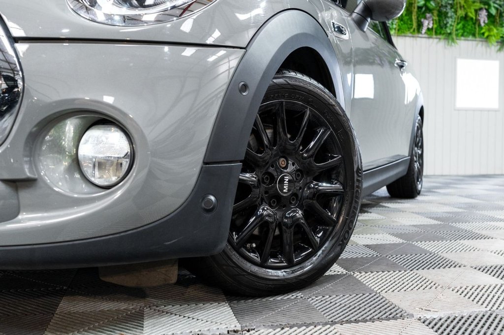 Used MINI Convertible 2019 for sale - 77355930: Photo 19