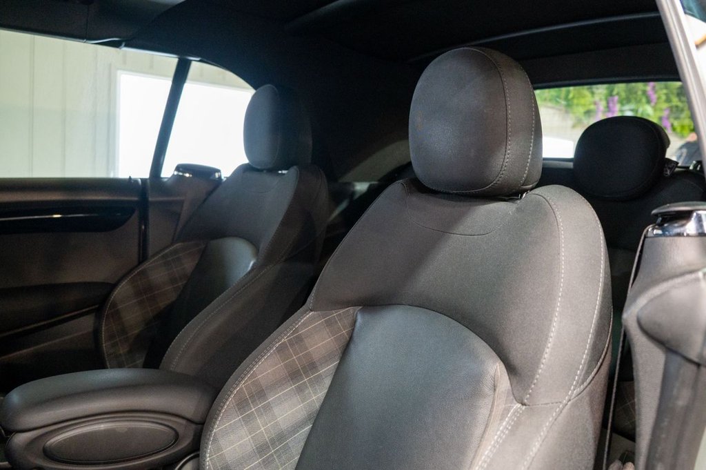 Used MINI Convertible 2019 for sale - 77355930: Photo 27