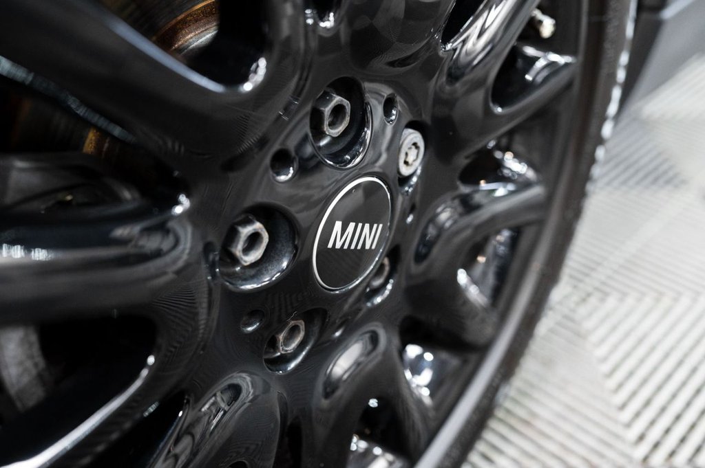 Used MINI Convertible 2019 for sale - 77355930: Photo 31