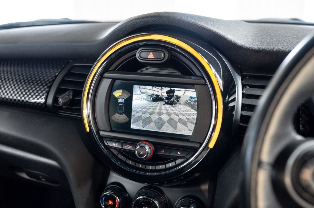 Used MINI Convertible 2019 for sale - 77355930: Photo 40