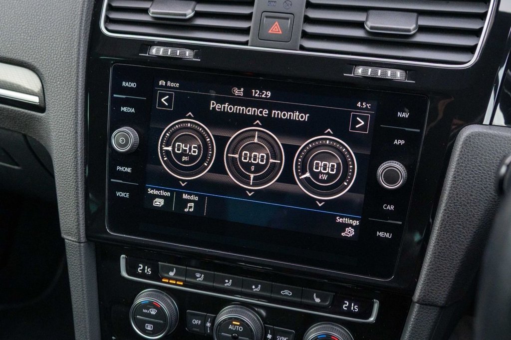 Used Volkswagen Golf 2019 for sale - 76820693: Photo 32