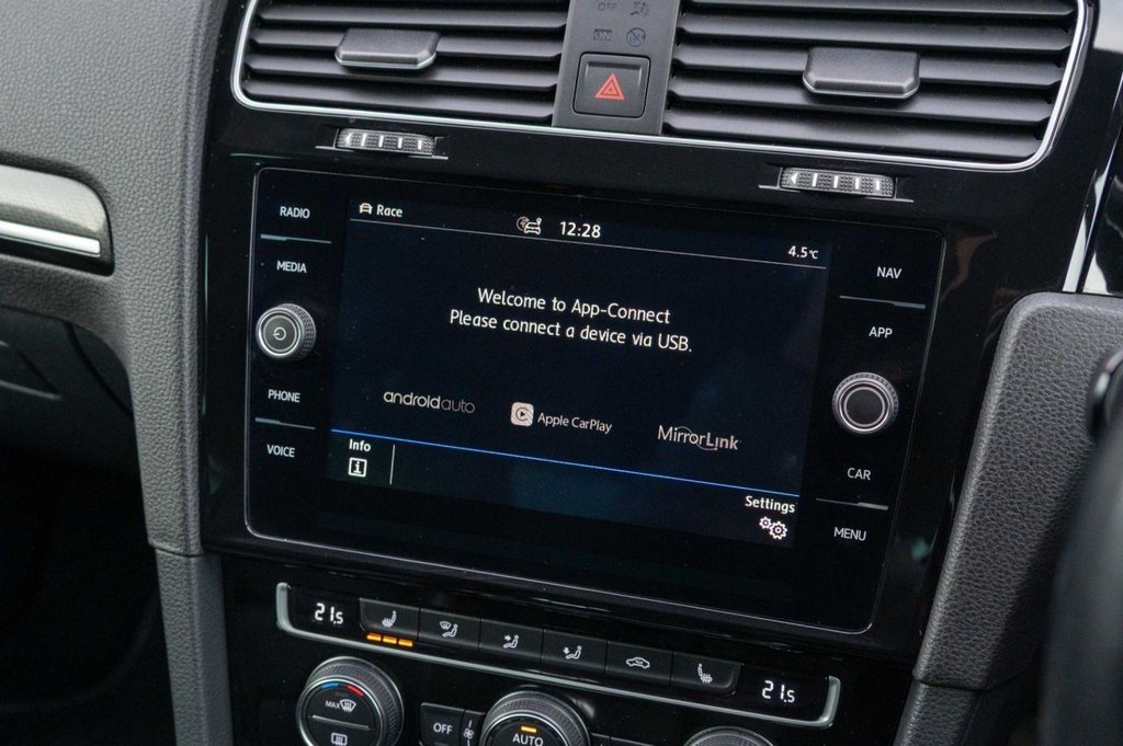 Used Volkswagen Golf 2019 for sale - 76820693: Photo 36