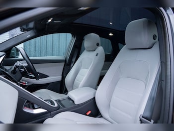 Used Jaguar E-Pace 2020 for sale - 77164106: Photo