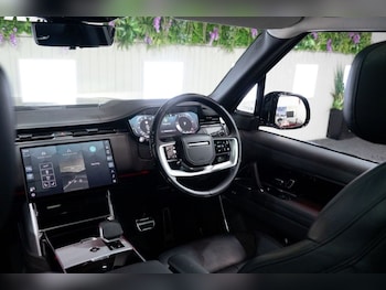 Used Land Rover Range Rover 2023 for sale - 76028990: Photo