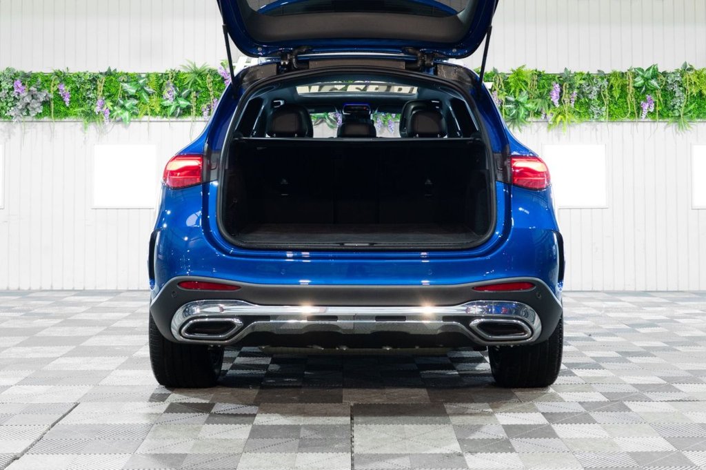 Used Mercedes-Benz GLC 2023 for sale - 76333946: Photo 8