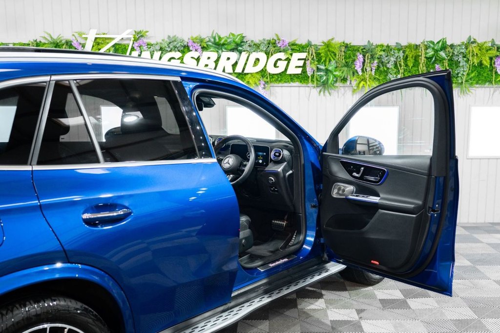 Used Mercedes-Benz GLC 2023 for sale - 76333946: Photo 9