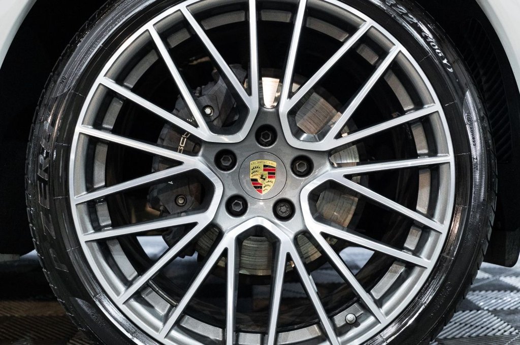 Used Porsche Cayenne 2023 for sale - 75998752: Photo 12