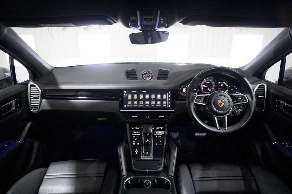 Used Porsche Cayenne 2023 for sale - 75998752: Photo 18