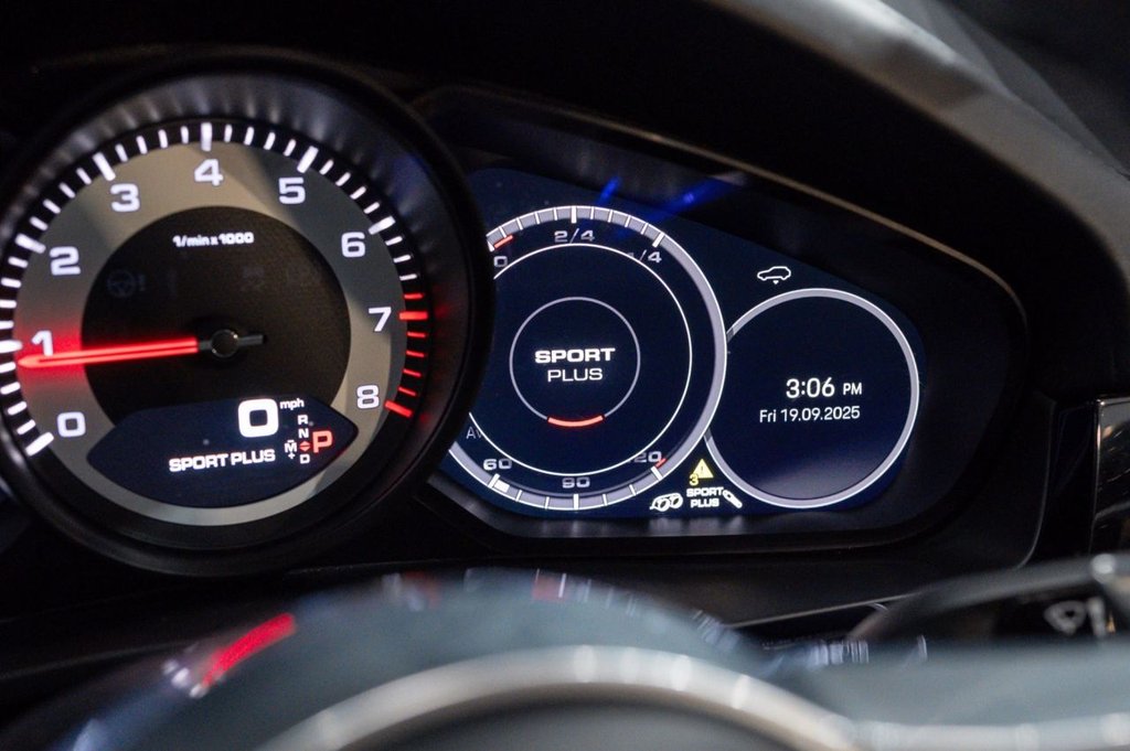 Used Porsche Cayenne 2023 for sale - 75998752: Photo 36