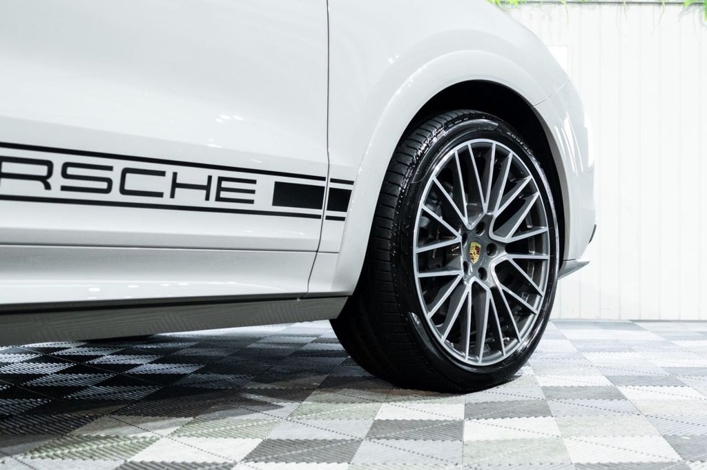 Used Porsche Cayenne 2023 for sale - 75998752: Photo 37