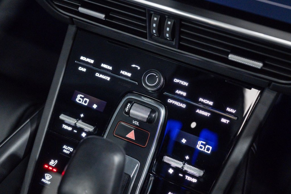 Used Porsche Cayenne 2023 for sale - 75998752: Photo 44