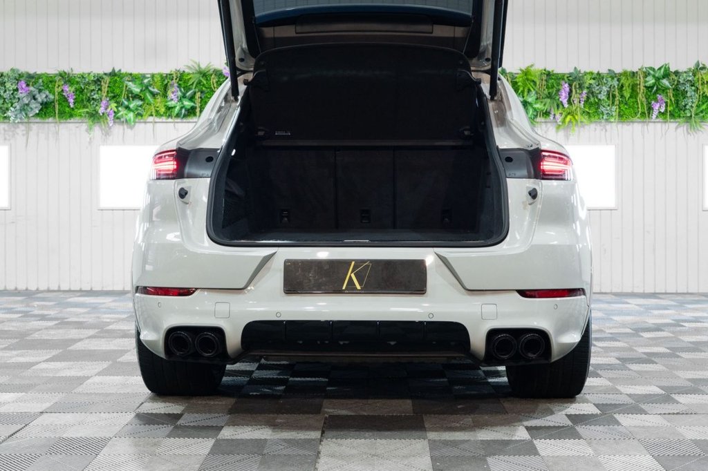Used Porsche Cayenne 2023 for sale - 75998752: Photo 8