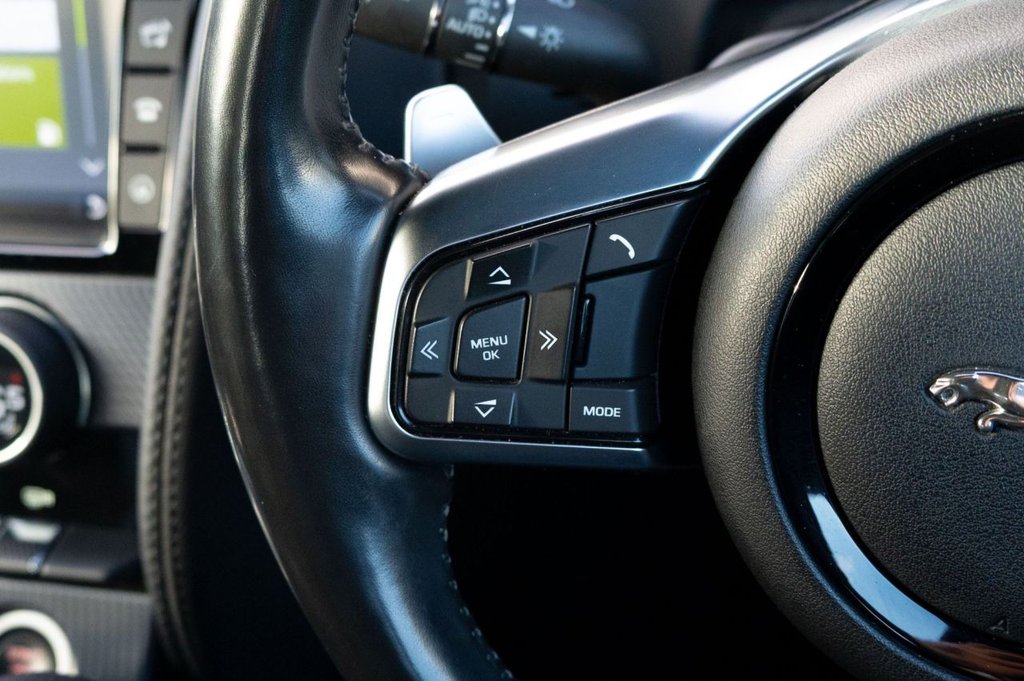 Used Jaguar F-Type 2017 for sale - 76703796: Photo 44