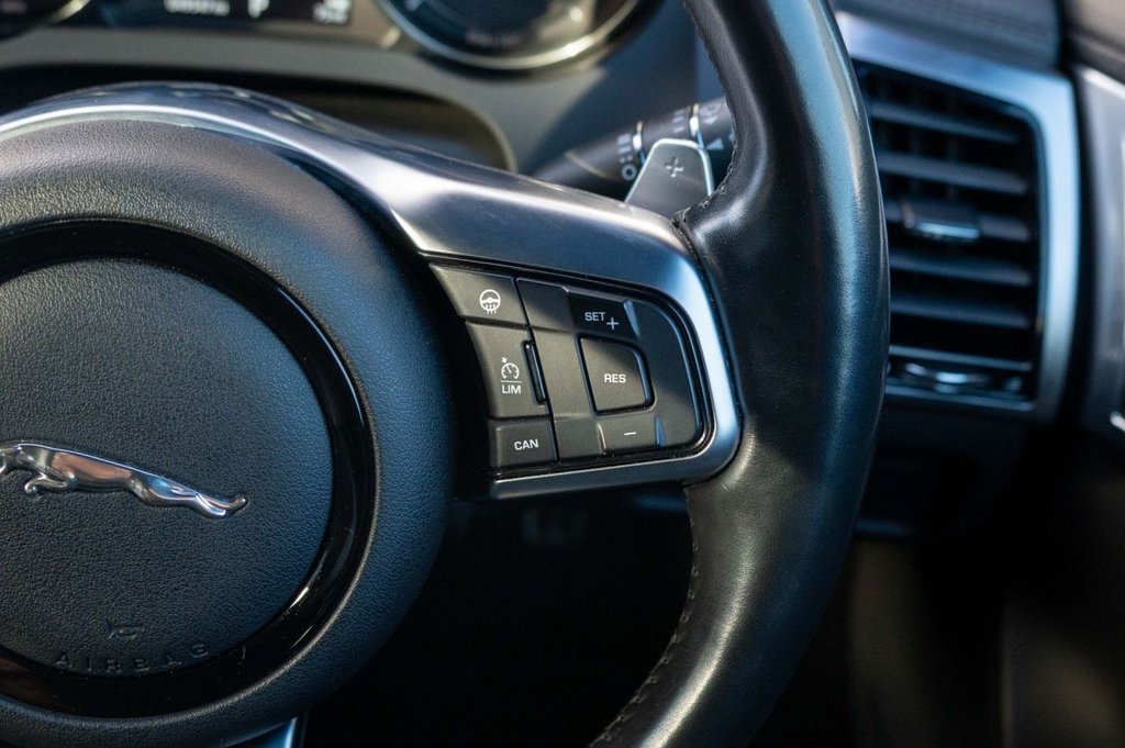 Used Jaguar F-Type 2017 for sale - 76703796: Photo 46