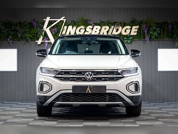 Used Volkswagen T-Roc 2023 for sale - 78201062: Photo