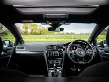 Used Volkswagen Golf 2019 for sale - 78298652: Photo